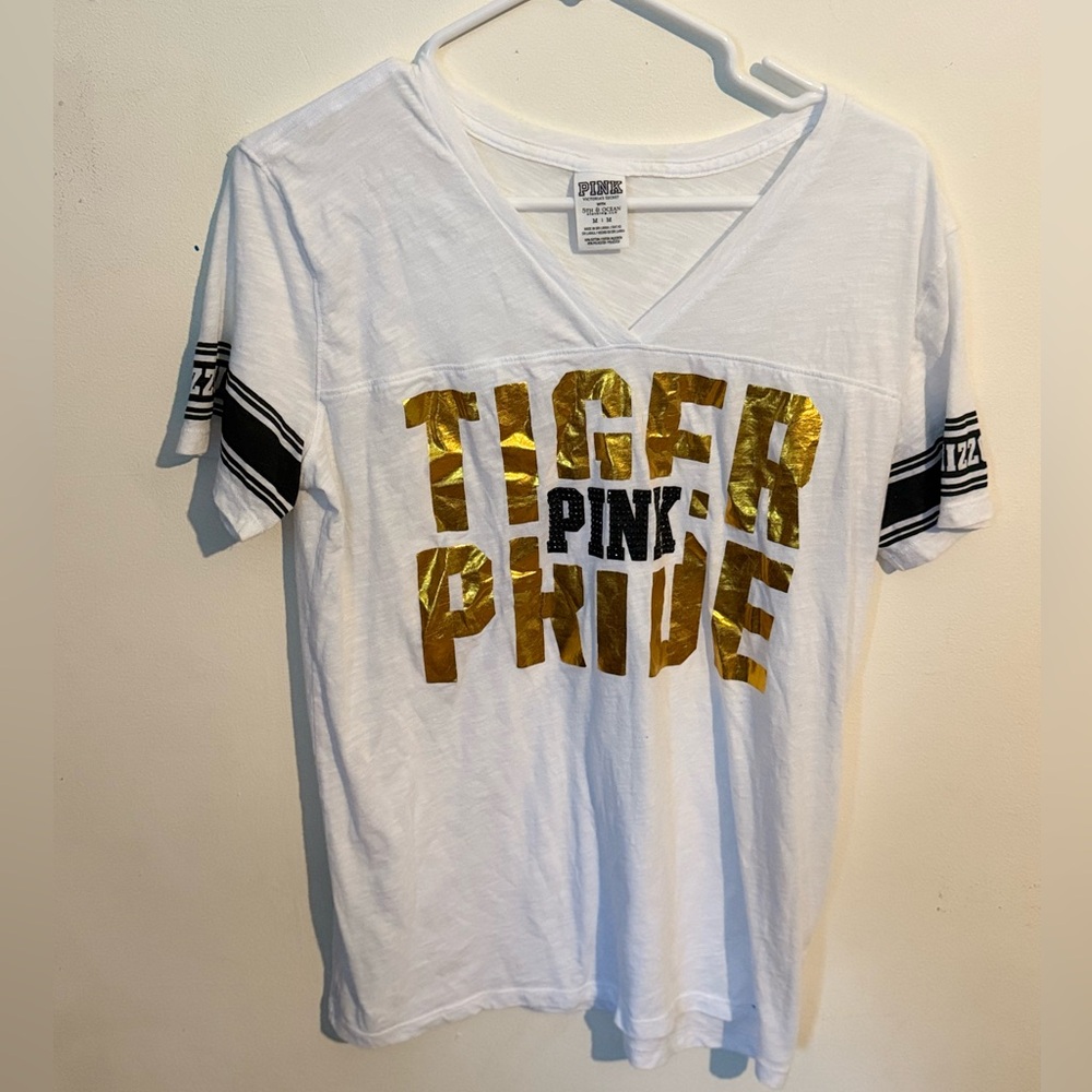 PINK Victoria's Secret Mizzou White Tee with Gold Graphic